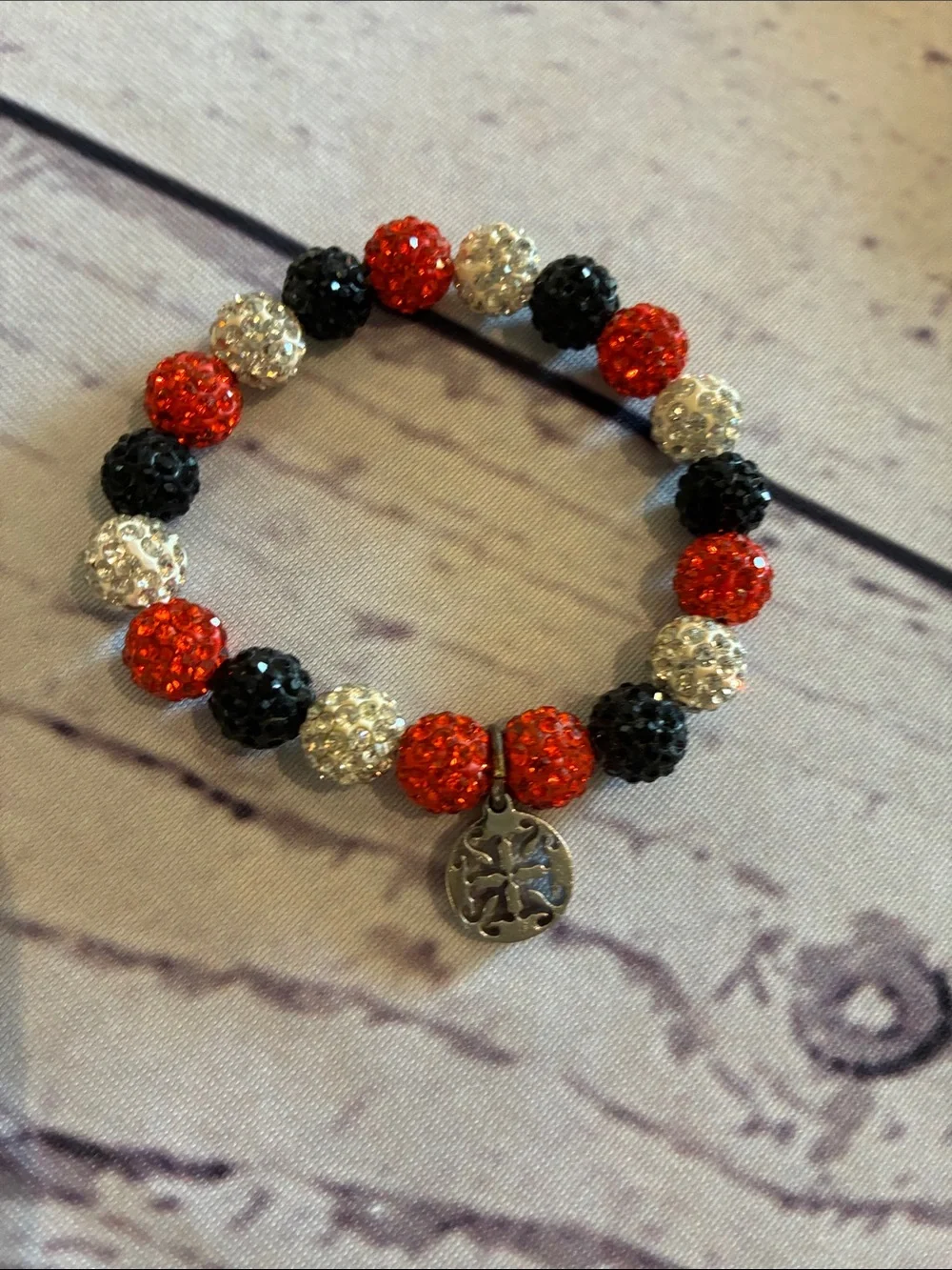 🎉NEW LISTING!🎉Rustic Cuff Sparkle Bead Stretch Bracelet
